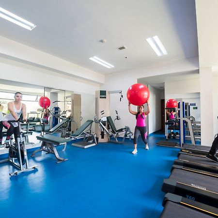 Hotel Dann Carlton Belfort מדיין מראה חיצוני תמונה The gym at the University of Roehampton