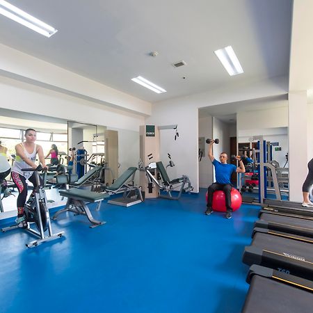 Hotel Dann Carlton Belfort מדיין מראה חיצוני תמונה The gym at the University of Roehampton