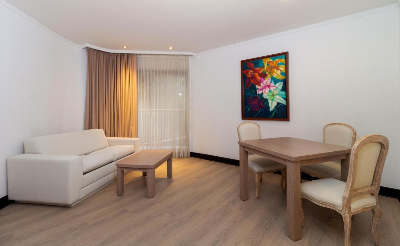 Hotel Dann Carlton Belfort מדיין מראה חיצוני תמונה A living room