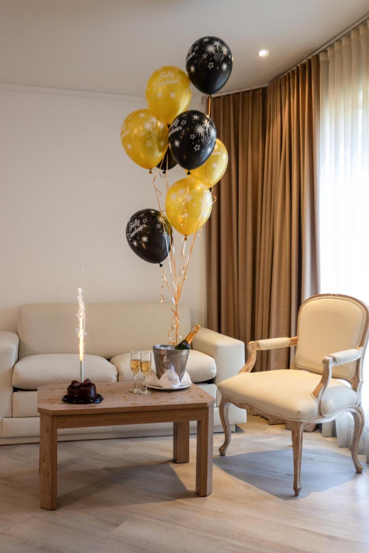 Hotel Dann Carlton Belfort מדיין מראה חיצוני תמונה A suite at the hotel