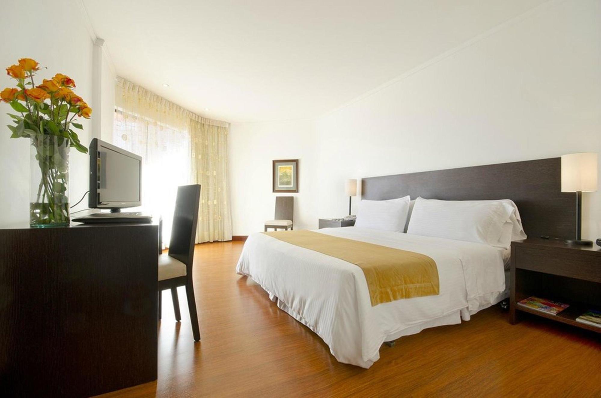 Hotel Dann Carlton Belfort מדיין מראה חיצוני תמונה A room at the hotel