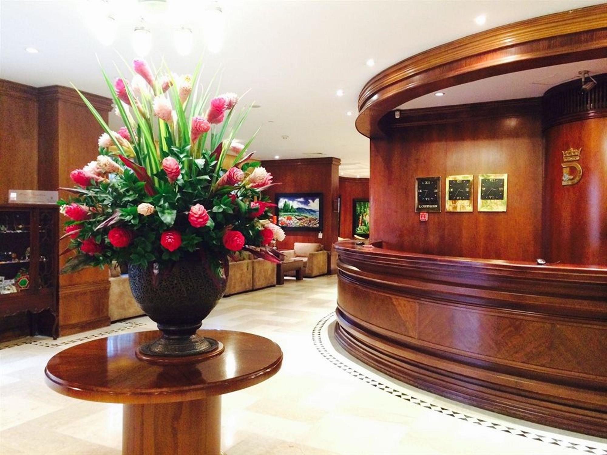 Hotel Dann Carlton Belfort מדיין מראה חיצוני תמונה The lobby of the hotel